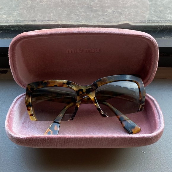 Miu Miu cat-eye sunglasses - Picture 3 of 6